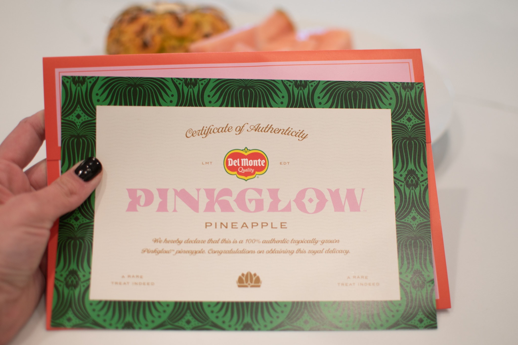 pink pineapply pink glow dole fruit box